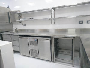 REFRIGERATED COUNTER